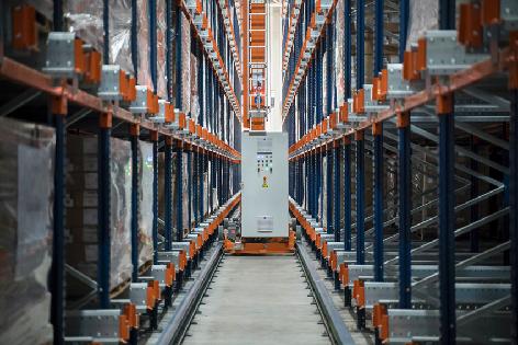 Spoločnosť Finieco oživuje svoju logistiku zavedením nového automatického skladu