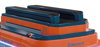 Modely AMR 600 a AMR 1500 sú vybavené zdvíhacími plošinami