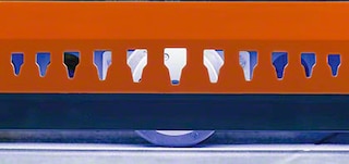 6 kolies autonómnych mobilných robotov zabezpečuje ich stabilný pohyb