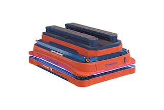 AMR 1500 so zdvíhacou plošinou dokáže presúvať bremená na plošiny alebo dopravníky