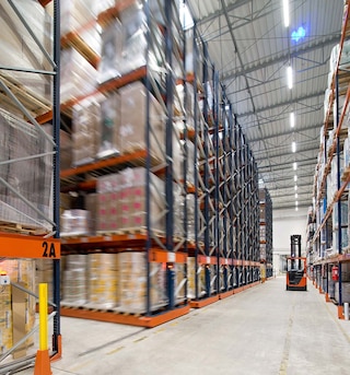 Mobilné skladovacie regály sú ideálne pre sklady s viacerými SKU