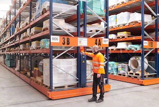 Manuálny režim sa používa na vykonávanie údržbárskych prác Manuálny režim sa používa na vykonávanie údržbárskych prác