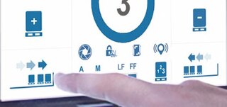 Funkcia úspory priestoru zoskupuje palety na začiatku alebo na konci kanála